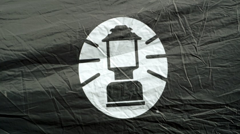 Лучшая палатка для двоих человек Coleman Coastline Plus (6)