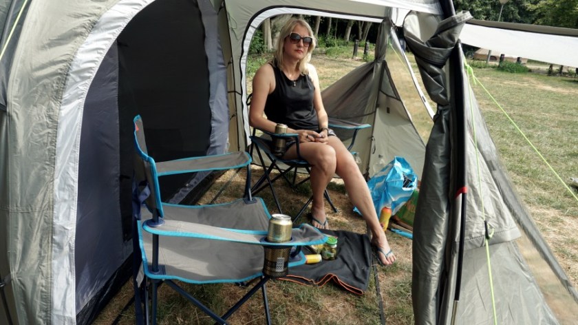 Лучшая палатка для двоих человек Coleman Coastline Plus (7)