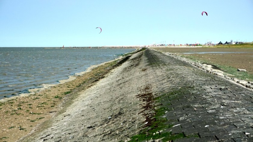 Кемпинг около северного моря (1)