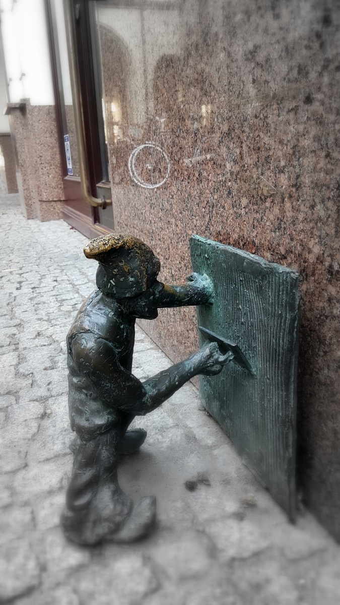 Gnomes in Wroclaw (7)