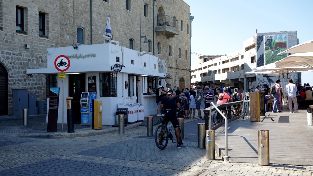 Walking day in Old Jaffa Israel (7)