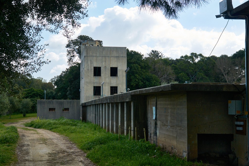 Заброшенный завод